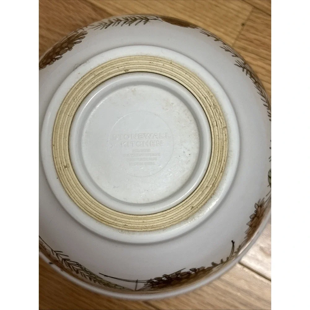Stonewall Kitchen Batter Bowl Mix Pour Spout Melamine Non-Slip Base Pine Cones